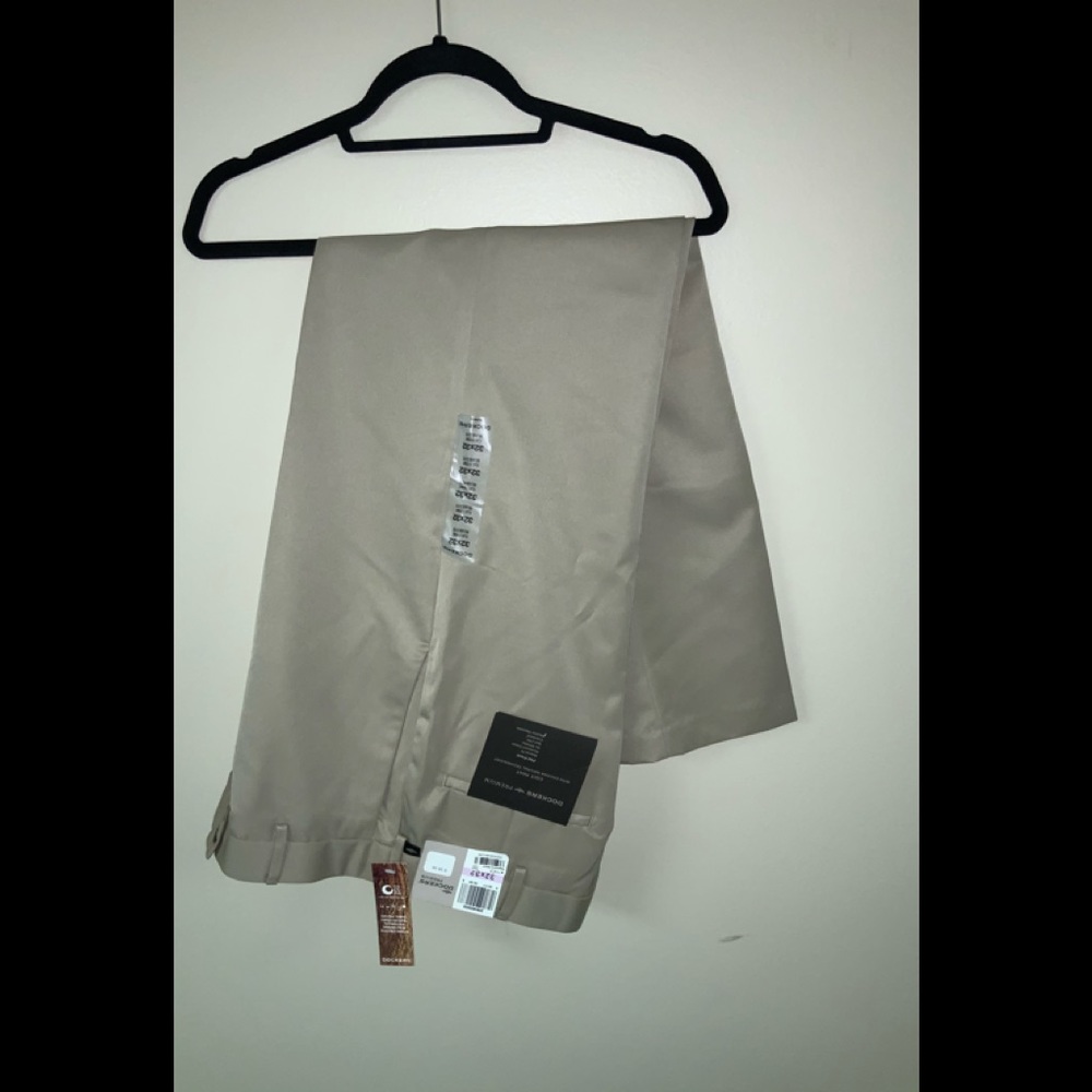 New Mens Dockers